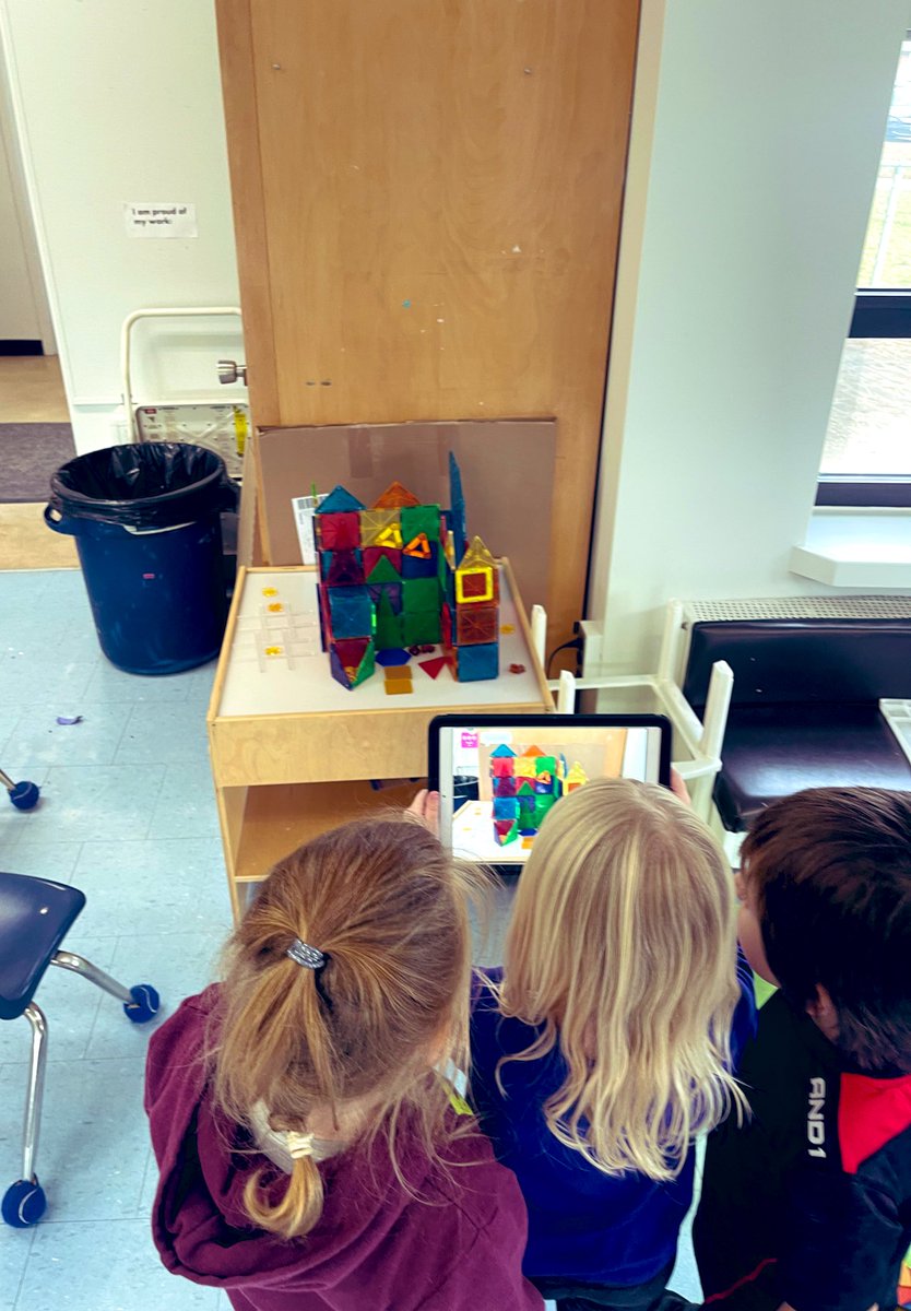 I love the moment when the students become the teachers! Back at it and excited to see where our learning journey takes us in 2023! ✨🐻 #kindergarten #teachme #handsonlearning @TansleyValerie @GEDSB @jboissie @GEDSB21C