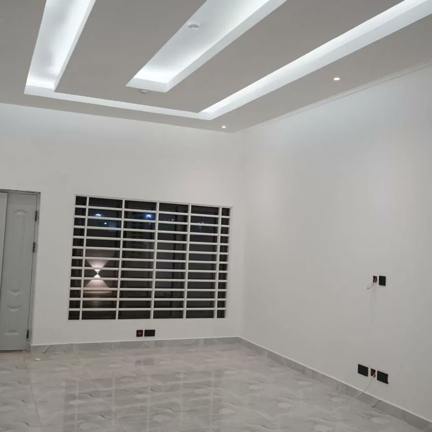 propertypluggh's tweet photo. Three (3) bedroom house available for sale
Location: Spintex
Features;
- all rooms ensuite
- fitted kitchen cabinets
- fitted wardrobes
- p.o.p ceilings
- tiled compound
Price:$120,000 (negotiable) https://t.co/MD92CD70t3