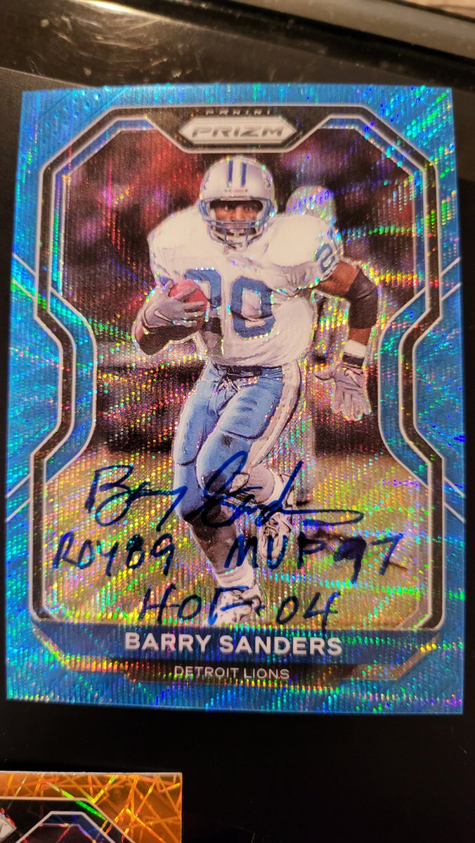 Let's give away one more @PaniniAmerica card - the @Lions & @NFL fans love the new batch of #PersonalSamples they sent over for me to give away - so retweet this and follow me for a chance to win this triple inscribed #prizm beauty - #SandersSponsors