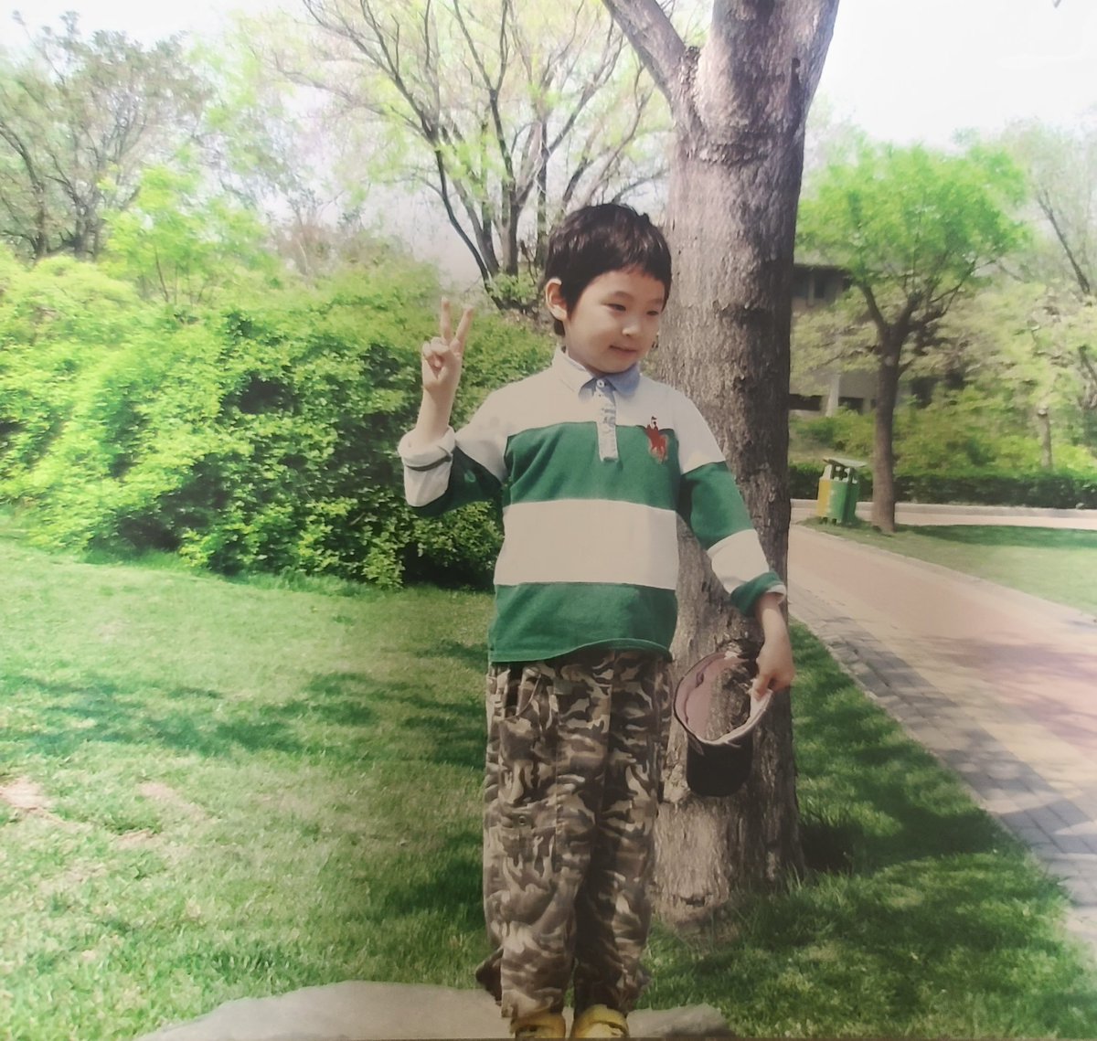 🦖 |  Já é aniversário do Minseo na Coreia!!! 

Desejamos um feliz aniversário e um ótimo dia para o nosso menino 💗
Que ele possa realizar o sonho de debutar logo e que ele tenha muita saúde e anos pela frente! Parabéns Minseo!!

#KIMMINSEO #김민서 #MINSEO #민서