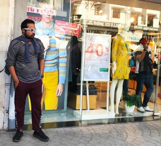 RajanRanjanRR's tweet image. #Samelocation #SameCloth 
But different mood, different attitude