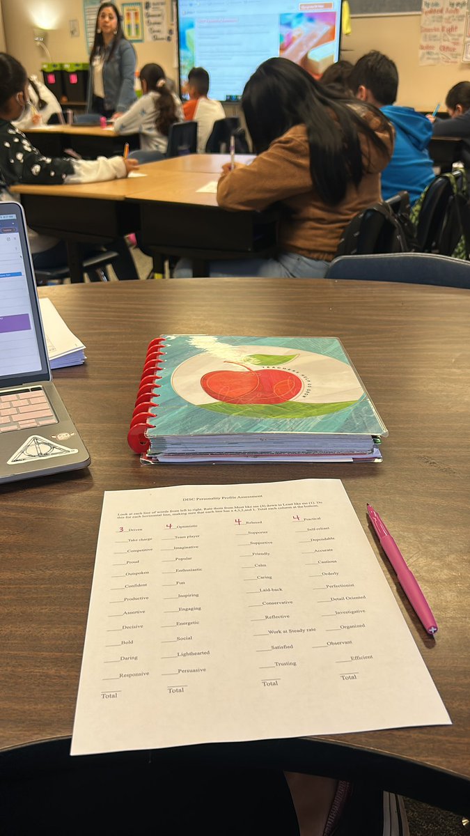 MrsMFitch_NBE's tweet photo. โจ Loved our lesson today on self awareness! Thank you @NBE_Counselor!#FitchsFriends #5thGradeTeacherThings #personalityprofile #guidancelesson @HumbleISD_NBE https://t.co/xwpTS5ORXP