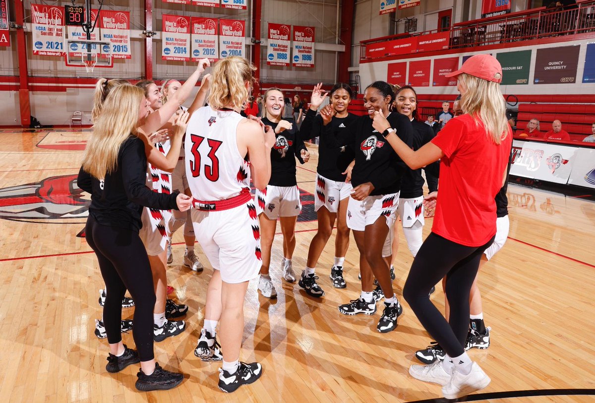 Cheer on our <a href="/lewiswbball/">Lewis Women’s Basketball 🏀🔴⚪️</a> as they try to keep their SEVEN-game winning streak going!  

<a href="/LewisFlyers/">Lewis Athletics ✈️</a> tip off at 5:30 PM Thursday, Jan. 12 in the Neil Carey Arena on our Romeoville Campus. 🏀 

bit.ly/3GOnpQG