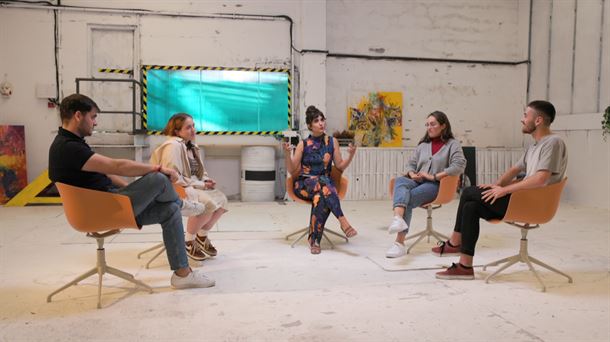 Nolako familia-eredua izan nahi lukete etorkizunean gaurko gazteek? 

▶️#BIDEOA⬇️
eitb.eus/eu/telebista/p…

#Tabiharzer #Familia #ETB1