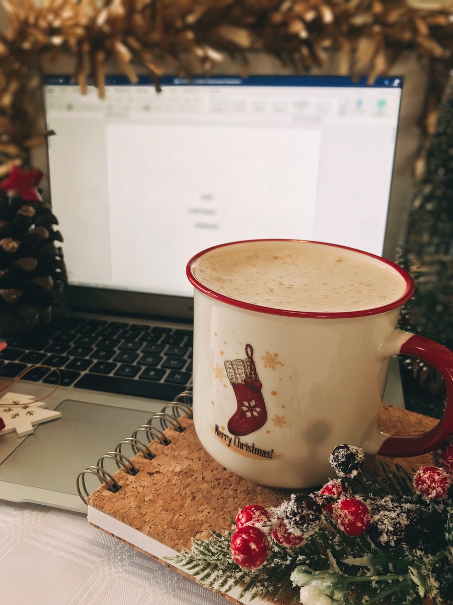 ActionTam's tweet photo. The Christmas tree is still up - the lights are twinkling and I’m in the middle of a cozy Christmas Rom-com writing session.
#christmasmovie #romcom #christmasscript https://t.co/qvMXdksGyc