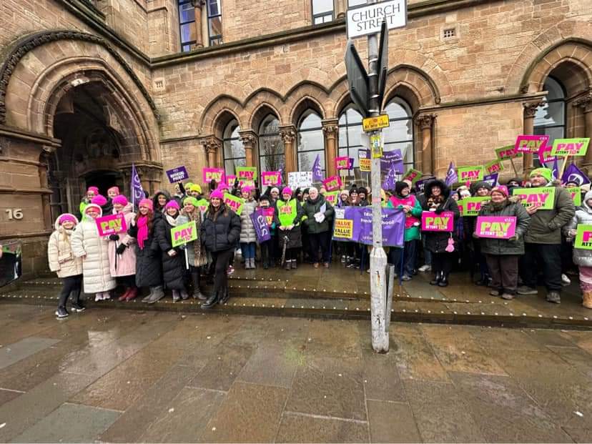 #NSSN sends #solidarity to #Scottish primary school teachers #strike @EISUnion @NASUWT @NASUWT_Scotland 
#PayAttention #BetterDealForTeachers