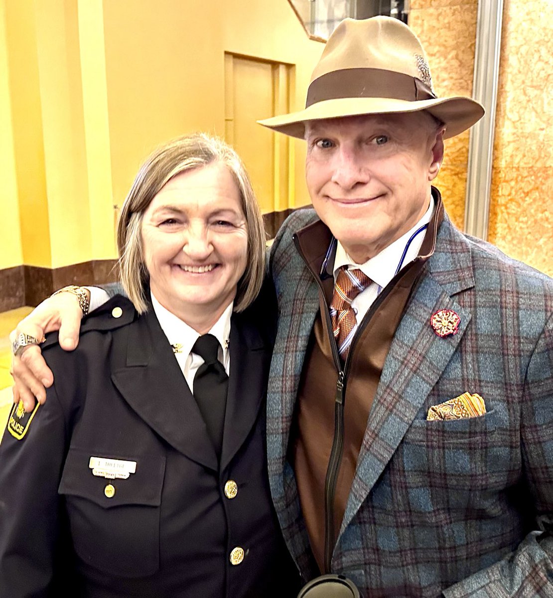 Seeing 1st hand the happiness &amp; laughter of ⁦⁦<a href="/HamlinIsland/">𝐃𝐚𝐦𝐚𝐫 𝐇𝐚𝐦𝐥𝐢𝐧</a>⁩ <a href="/uc_health/">UC Health</a> Sunday&amp; swearing in of ⁦<a href="/CincyPD/">Cincinnati Police Department</a>⁩ 1st female Police Chief ⁦<a href="/TeresaTheetge/">Police Chief Teresa Theetge</a>⁩ Monday ⁦⁦⁦<a href="/CincyMuseum/">CincyMuseum</a>⁩ were special nights.God bless those who save or help other people’s lives