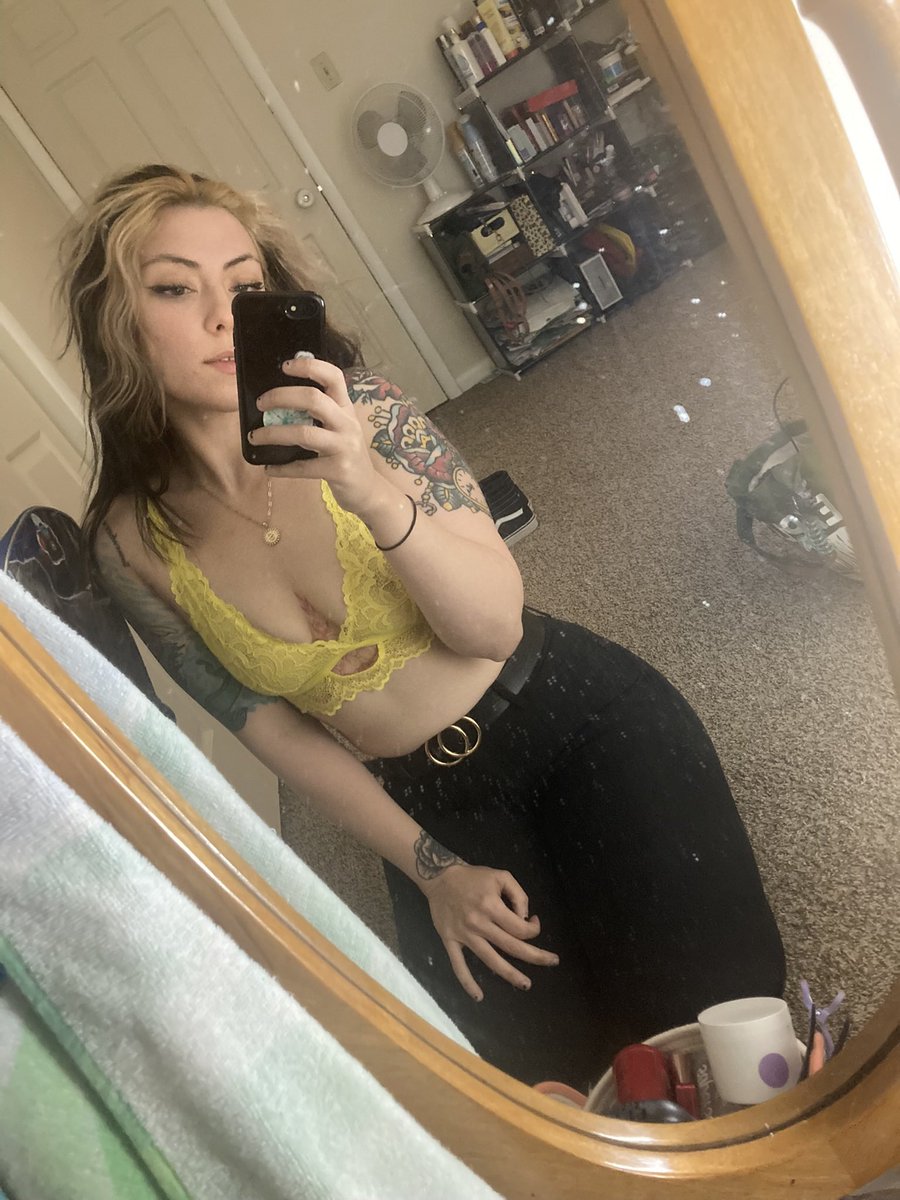 ooh_aj's tweet photo. Selling content this week, couples content will be available 🤪 #hotwife #couplescontent #sugarbaby #paypig #nsfwtwt #findom https://t.co/A5beWBwUSG