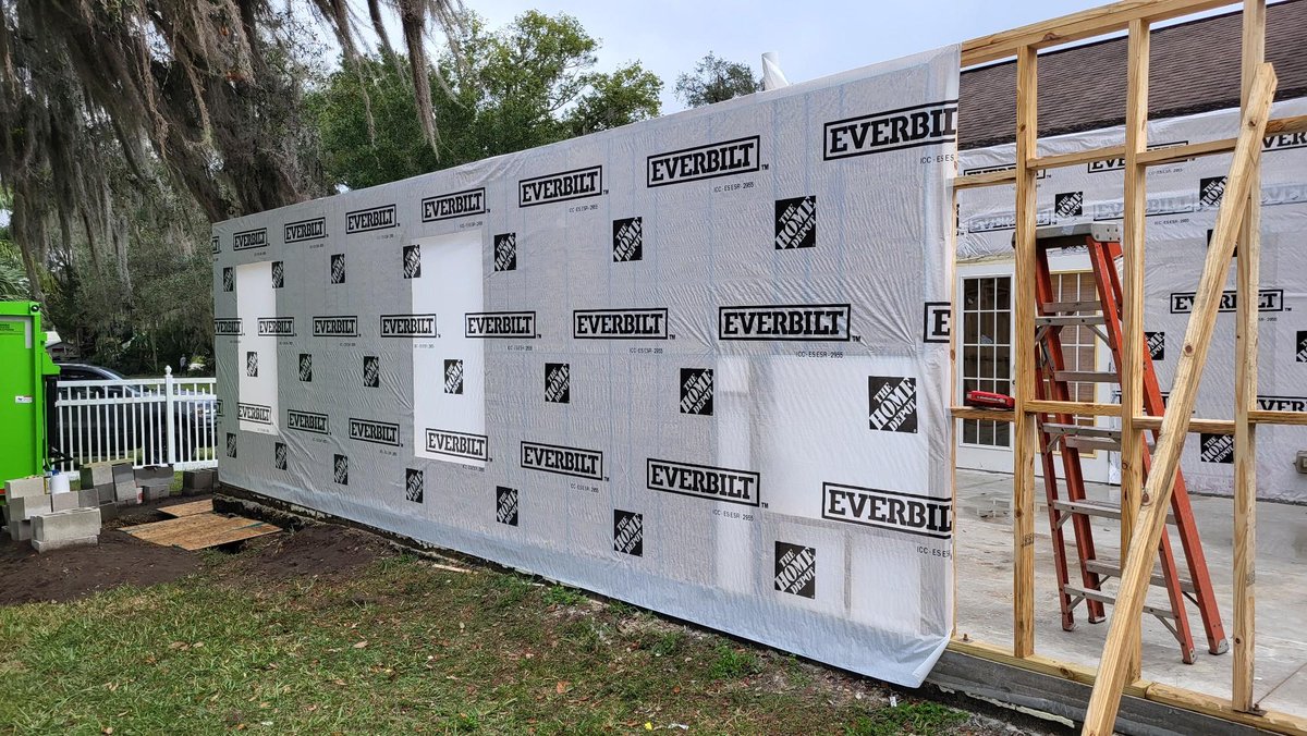 Sheathing and housewrap is now up on the walls in the Zephyrhills room addition. 😀
#historicpreservation #customhomes #architecture #travel #historical #restoration #kernsfamilyconstruction #thisplacematters #zephyrhills #pascocountyfl #fibercementsiding #flooring #roofing