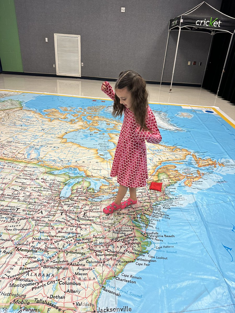 grechterman's tweet photo. Kinder loved exploring the giant North American map! We made connections to past learning and learned some new things! @NISDForester @NISDElemSS #giantmap https://t.co/8e0OtIJw8X