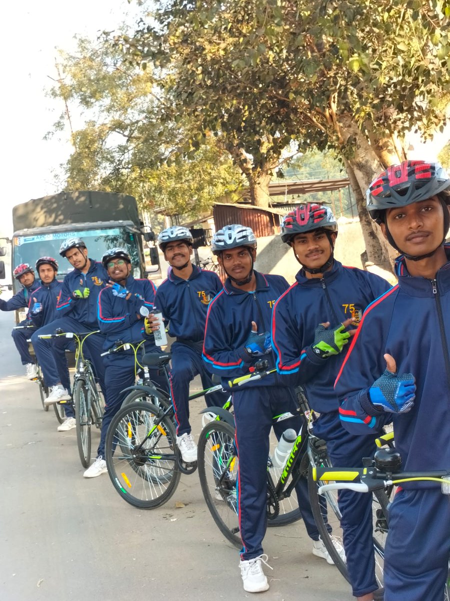 manish01talpada's tweet photo. #SabarmatiCycleRally
#jaihind
#unityanddescipline https://t.co/lN3SvH2ZE0
