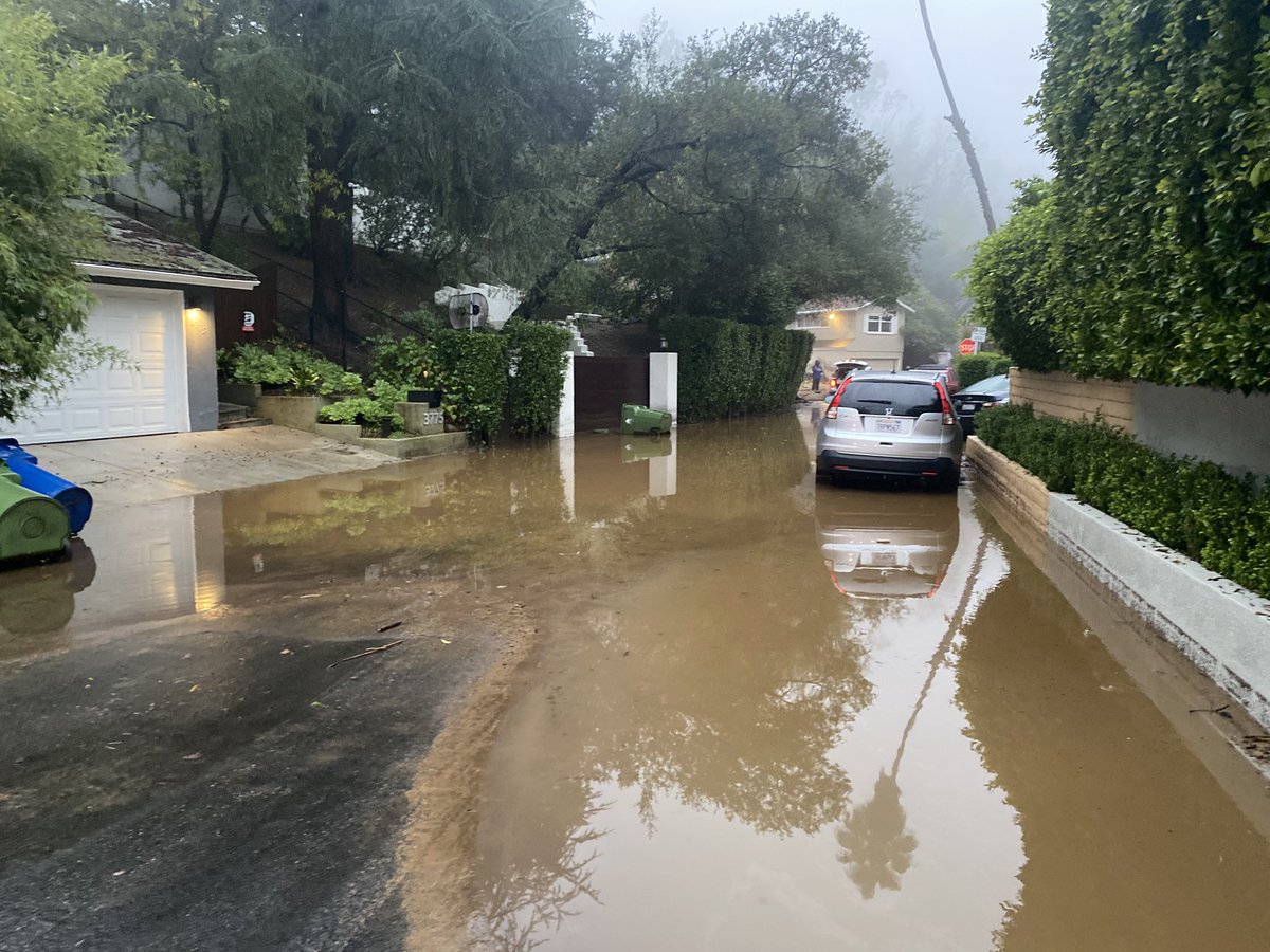 KNXBaird's tweet image. This is the scene in #StudioCity this morning after the intense rain led to a #mudflow in a hillside neighborhood.  @knxnews