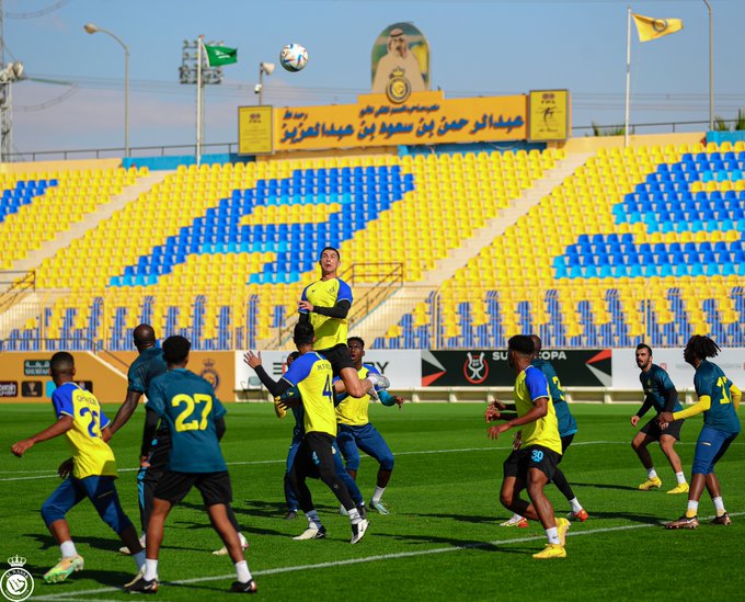 كريستيانو رونالدو يقفز عالياً في تدريبات النصر