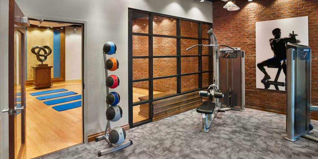 chestnutsqapts's tweet photo. Too cold to run outside? Our gym is fully stocked with treadmills and biking equipment so you can earn that burn whenever you’d like 🏋️

#ChesterCounty #Chesco #WestChester https://t.co/khOEc5FhLn