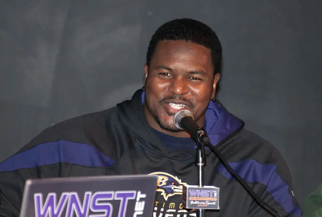 Congratulations to <a href="/BryantMckinnie/">Bryant Mckinnie</a> for a well deserved induction into the  CFB Hall of Fame. From Woodbury to @Markduda73 and on to the NFL. It’s been some ride. Proud to have been part of the village.