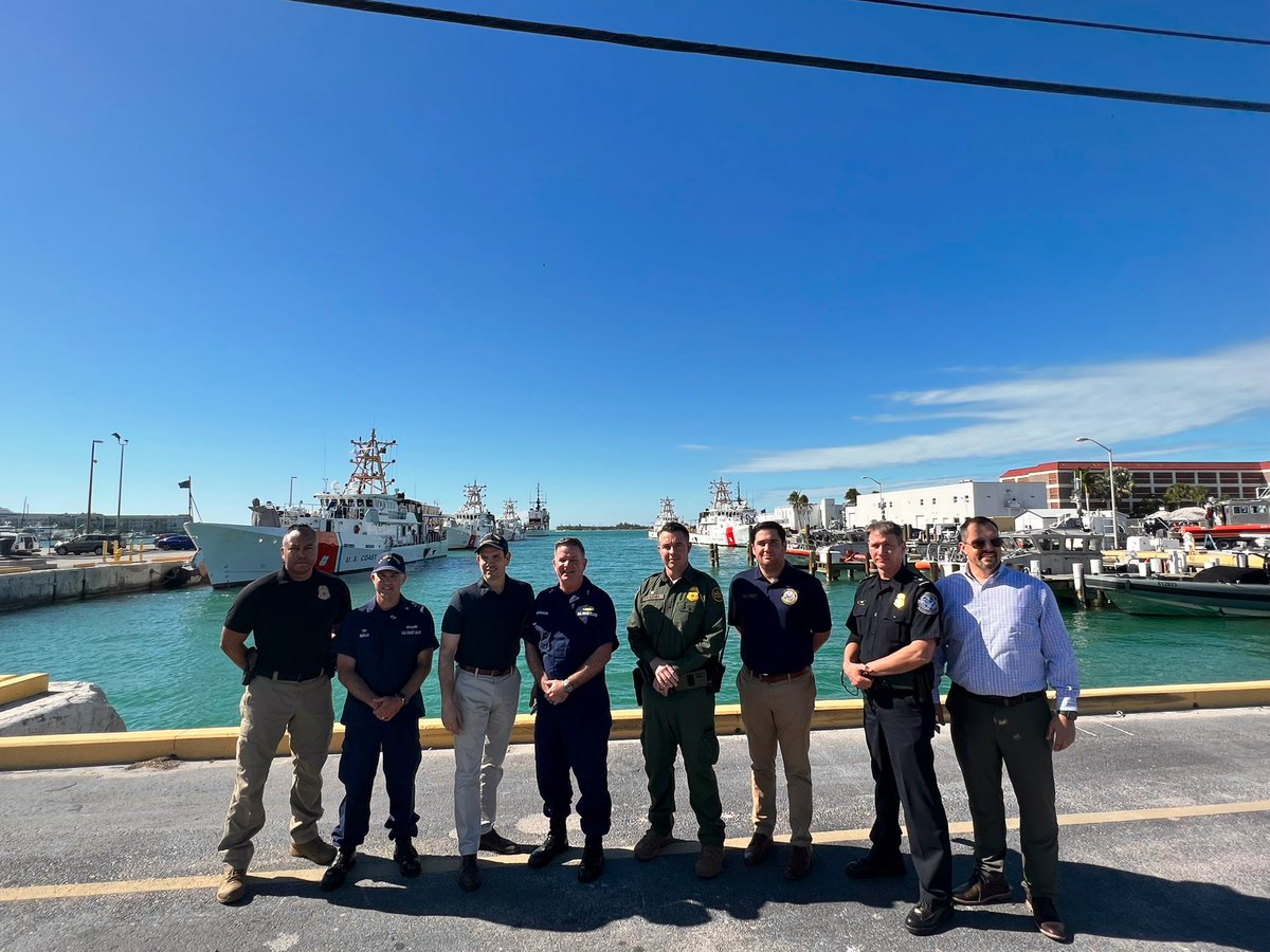 RepCarlos's tweet photo. While I’m in D.C., #TeamGimenez joined @SenRubioPress to meet with @USCG crews working to detect illegal migration coming through our maritime borders in the #FLKeys. 

The Biden Admin MUST ensure @CBP, USCG, &amp; border communities, including the Keys, have the resources they need. https://t.co/vbJVRI3ji8