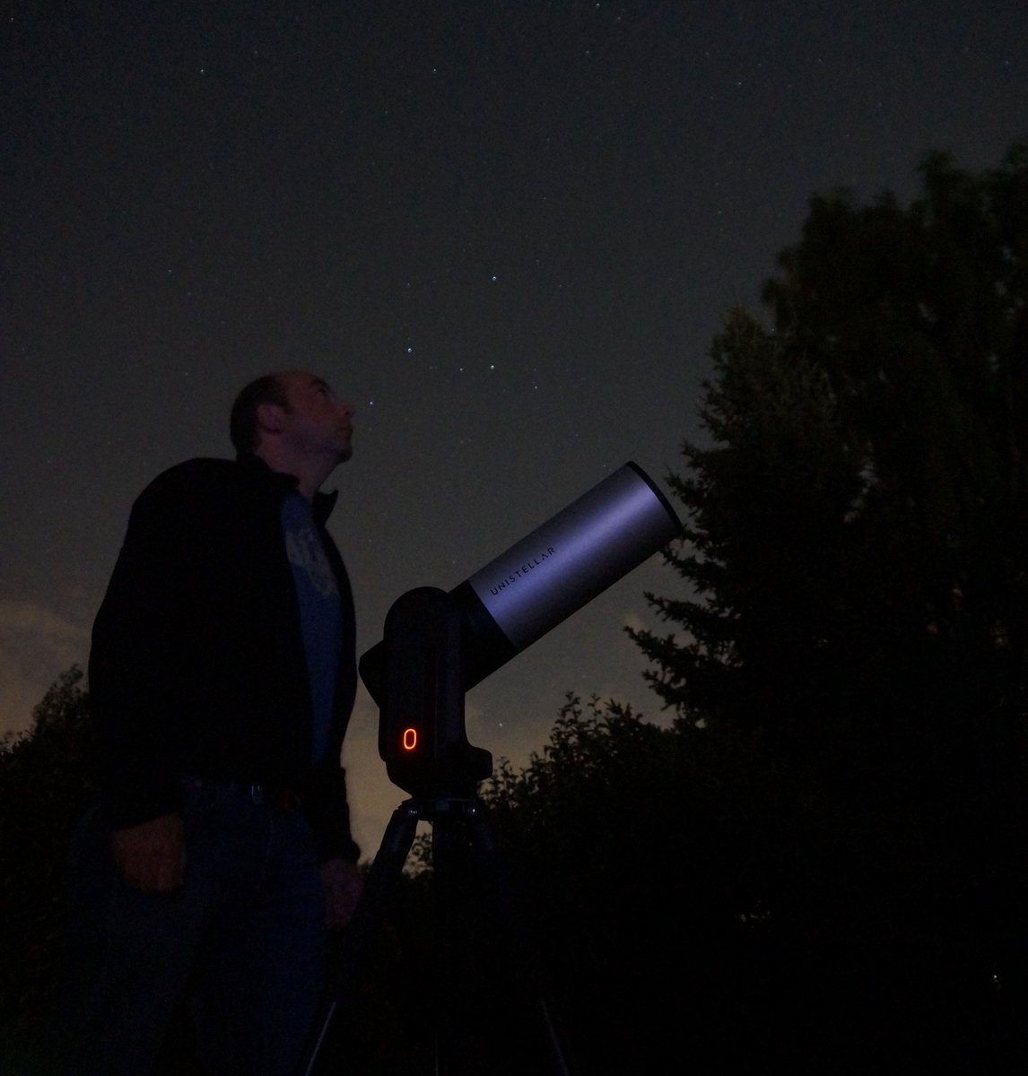 DoNASAScience's tweet image. Launching now! Exoplanet Watch is a new @NASA #CitizenScience project inviting you to join the study of planets around stars other than our Sun. All you need is a telescope or a smartphone! Learn more about how you can help discover new worlds: go.nasa.gov/3Zs7XAP