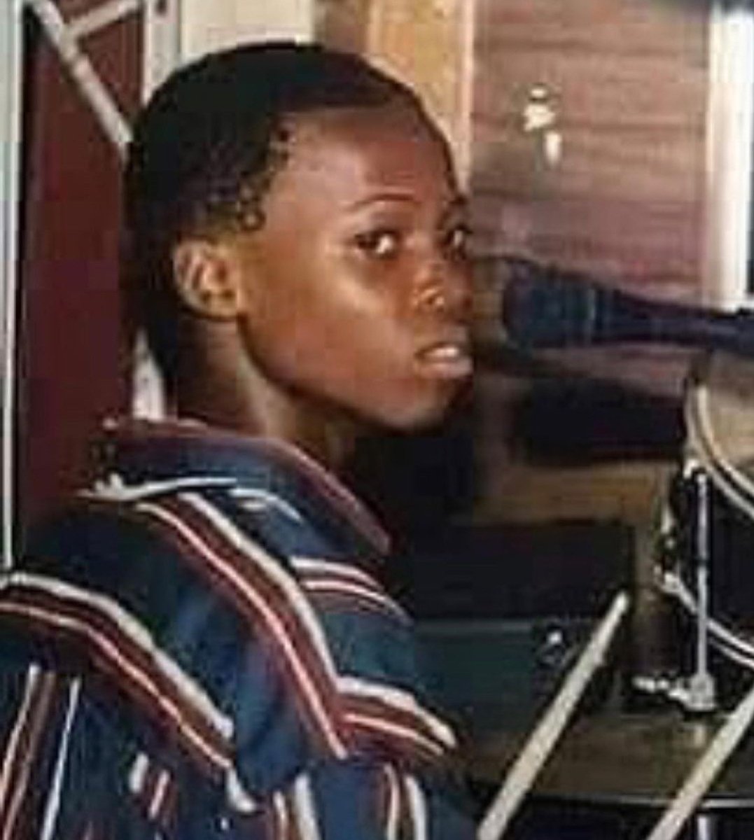 Naija_PR's tweet photo. Guess the Celebrity. https://t.co/gMLKKDYQQ6