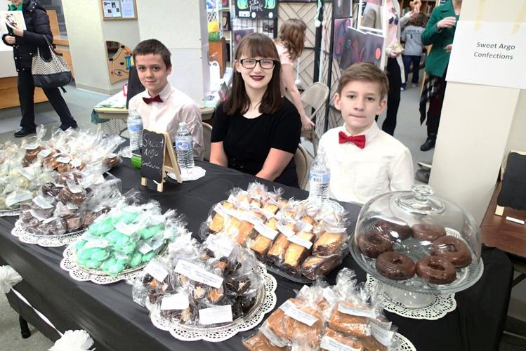 MPublicLibrary's tweet photo. There's one week left to turn in applications for the Children's Business Fair! Do you like to cook or bake? Maybe a type of food stand is your business idea. Applications are due January 17. Want more information? Call 660-582-5281  or ask for an application at the front desk. https://t.co/7TlYIGNwU4