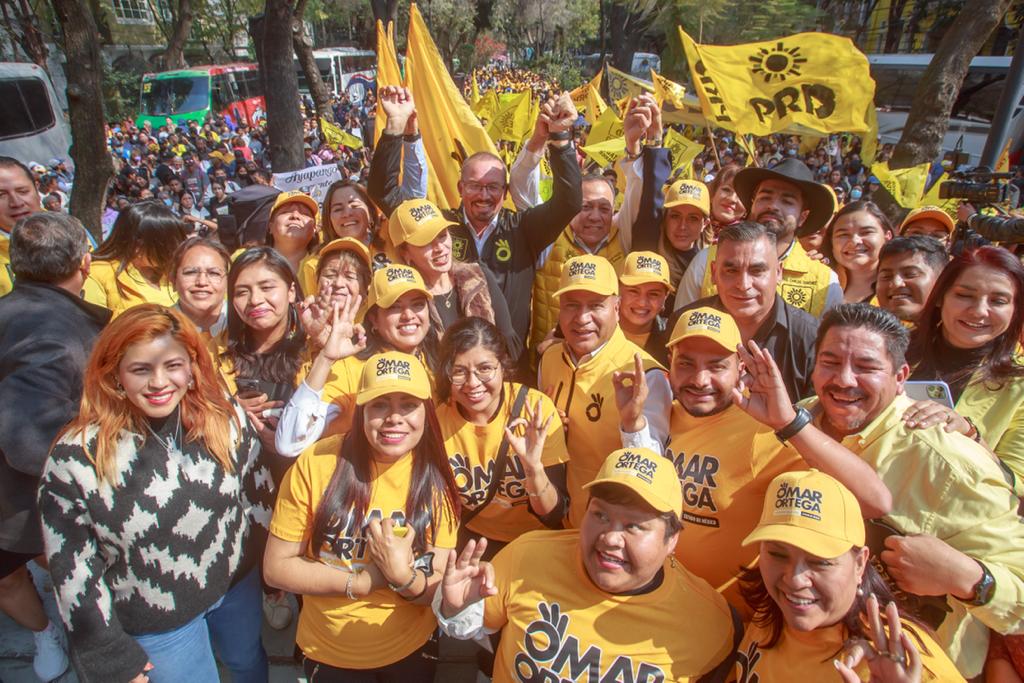 TomasOctaviano's tweet photo. Arropado por la Dirigencia Nacional y Estatal del PRD, Presidentes Municipales, Diputados Locales, Regidores, militantes y Zimpatizantes de nuestro Partido al Dip. Omar Ortega, en su Registro como Precandidato del PRD a la Gubernatura del Estado de México! https://t.co/O3CCGldOGM