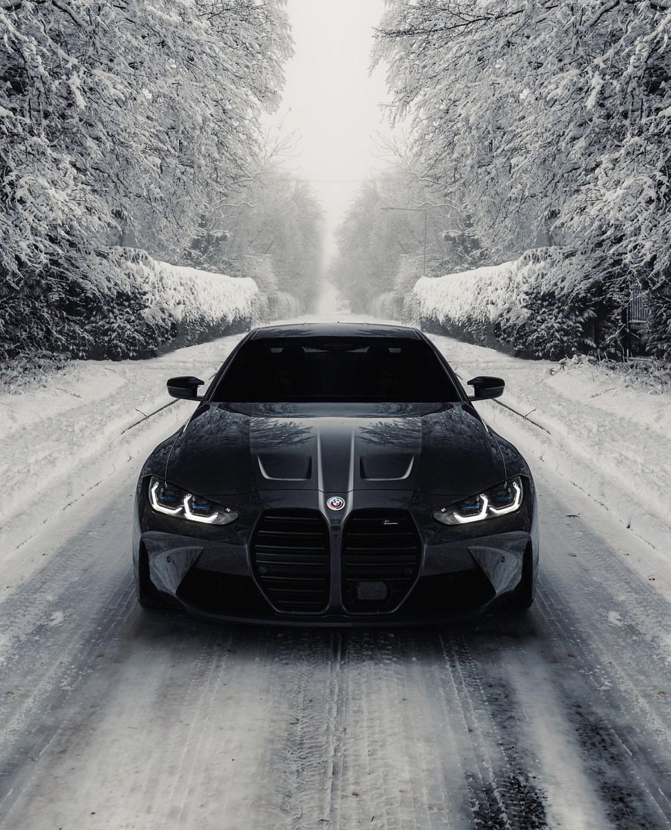 LuxuryCars365's tweet photo. BMW M4 Competition ❄️ https://t.co/fjiykTGXUk