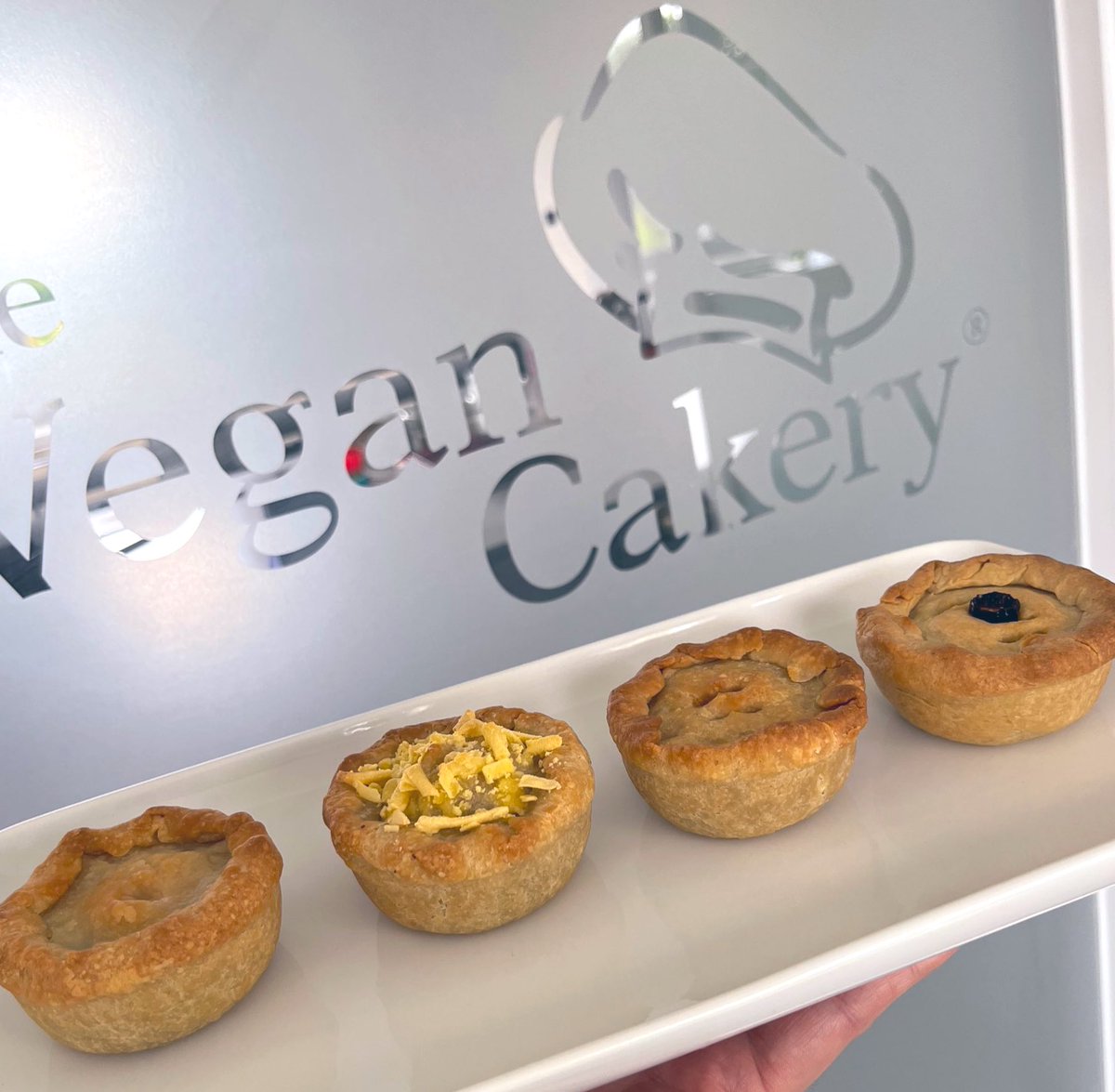 vegancakery's tweet photo. What do you fancy…
Pork-less Pies with #vegan Jelly ✅
Pork-less, Cheese and Pickle Pies ✅
Pork-less and Pickle Pies ✅
Pork-less Pies with Chilli 🌶️ ✅
#TheVeganCakery #OnlyOneTVC
https://t.co/xjJOuKFubh https://t.co/XBatXMcYOd