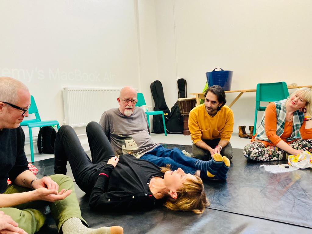 playground_kent's tweet photo. Playground artists having a fun and inspiring day with sensory theatre pioneers Tim and Amanda Webb #LetsCreate #ReconnectKent #earlyyears #creativeplay https://t.co/2qBkUIWrHA