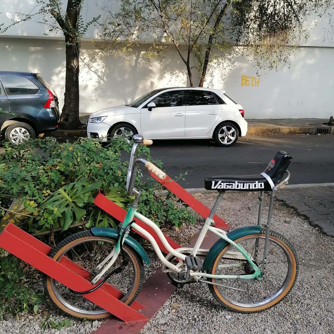 Los lunes se disfrutan mejor visitando MRC en tu bicicleta ¡Te esperamos!🚲

#mrc #mrcoyoacán #bicicleta #bici #bicilife #healthylife #sportlife #mercadoromacoyoacán #mercadogastronómico #mercadogourmet #foodmarket #coyoacán #surcdmx #cdmx #lunes #monday #mexicocoty #ciclovia