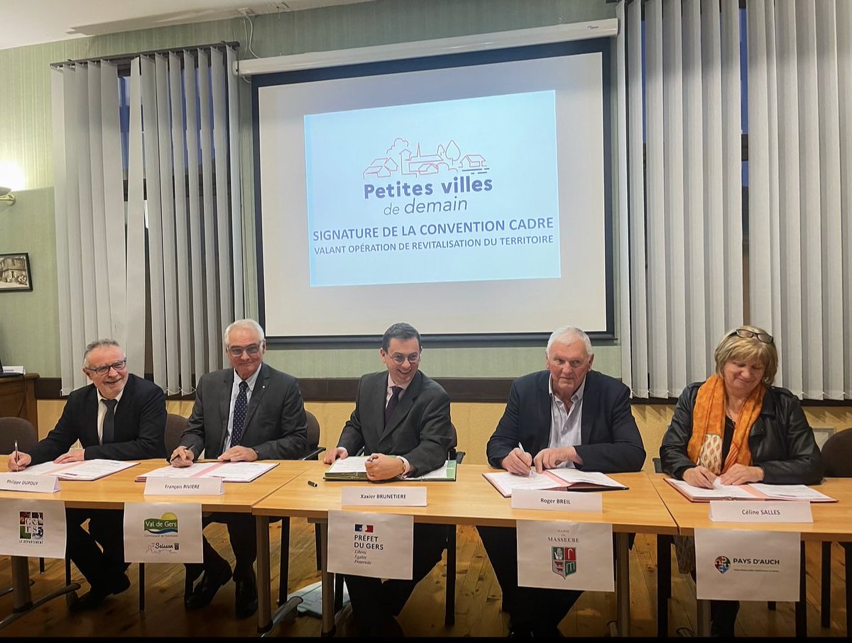 Signature de la convention Petites Villes de demain entre l’Etat le Département du Gers le PETR du pays d’Auch les villes de Masseube et de SEISSAN et la CC Val de Gers.