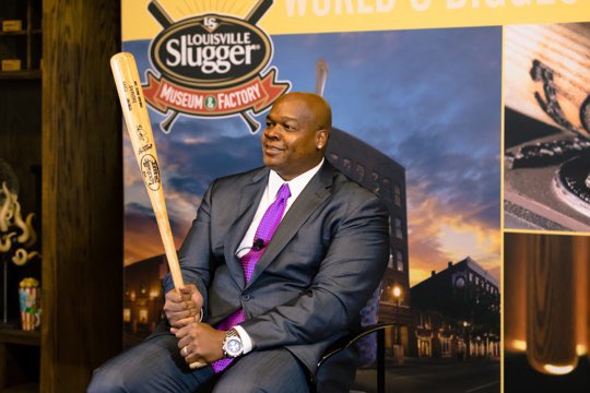 The Big Hurt checking out one of his old gamers at the Louisville Slugger Factory.  📷 <a href="/SluggerMuseum/">Louisville Slugger Museum & Factory</a> <a href="/TheBigHurt_35/">Frank Thomas</a>