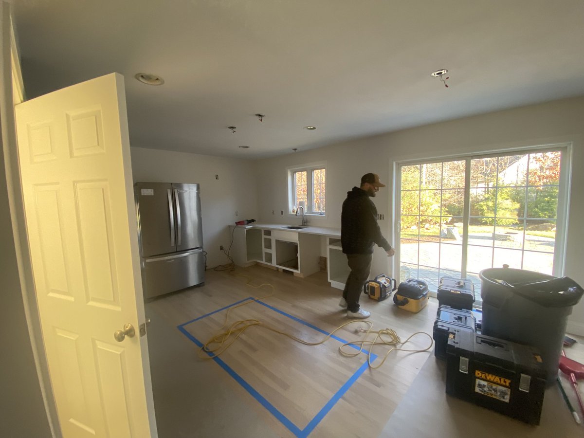 ProKitchensLLC's tweet photo. The before and after from a beautiful kitchen we had the opportunity to work on! 

#remodeling #kitchendesign #NH #MA #ME https://t.co/Uu2KkbgDX7