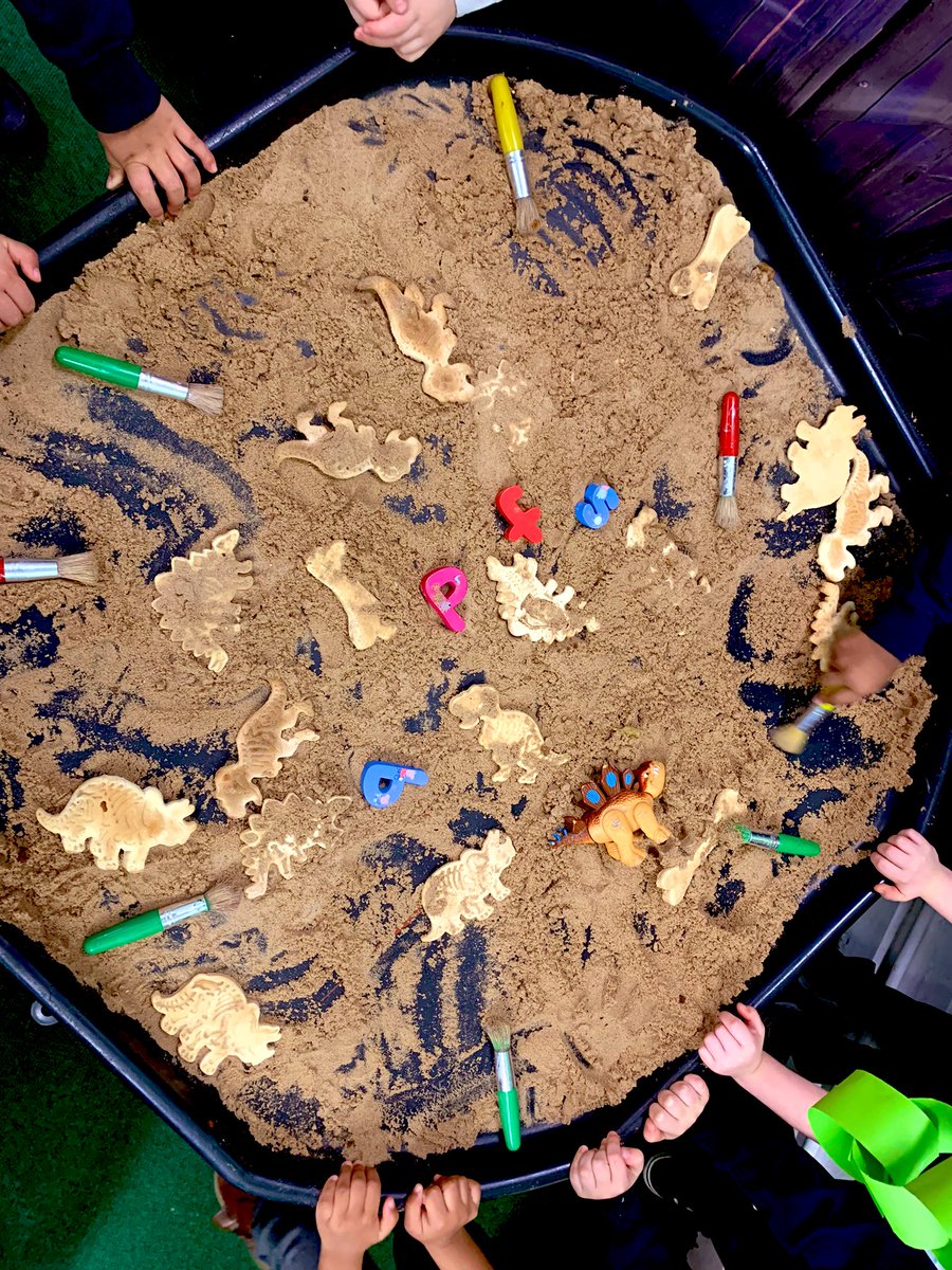 Salt dough air fryed dinosaur 🦕 fossils went down a storm in nursery today. The children loved brushing the sand away with the brushes. Air drying gave a whole new dimension to the salt dough 🙃 #eyfs #dinosaur #pinterestinspired #eyfsteacher @LDBSLAT @StR_LDBSLAT