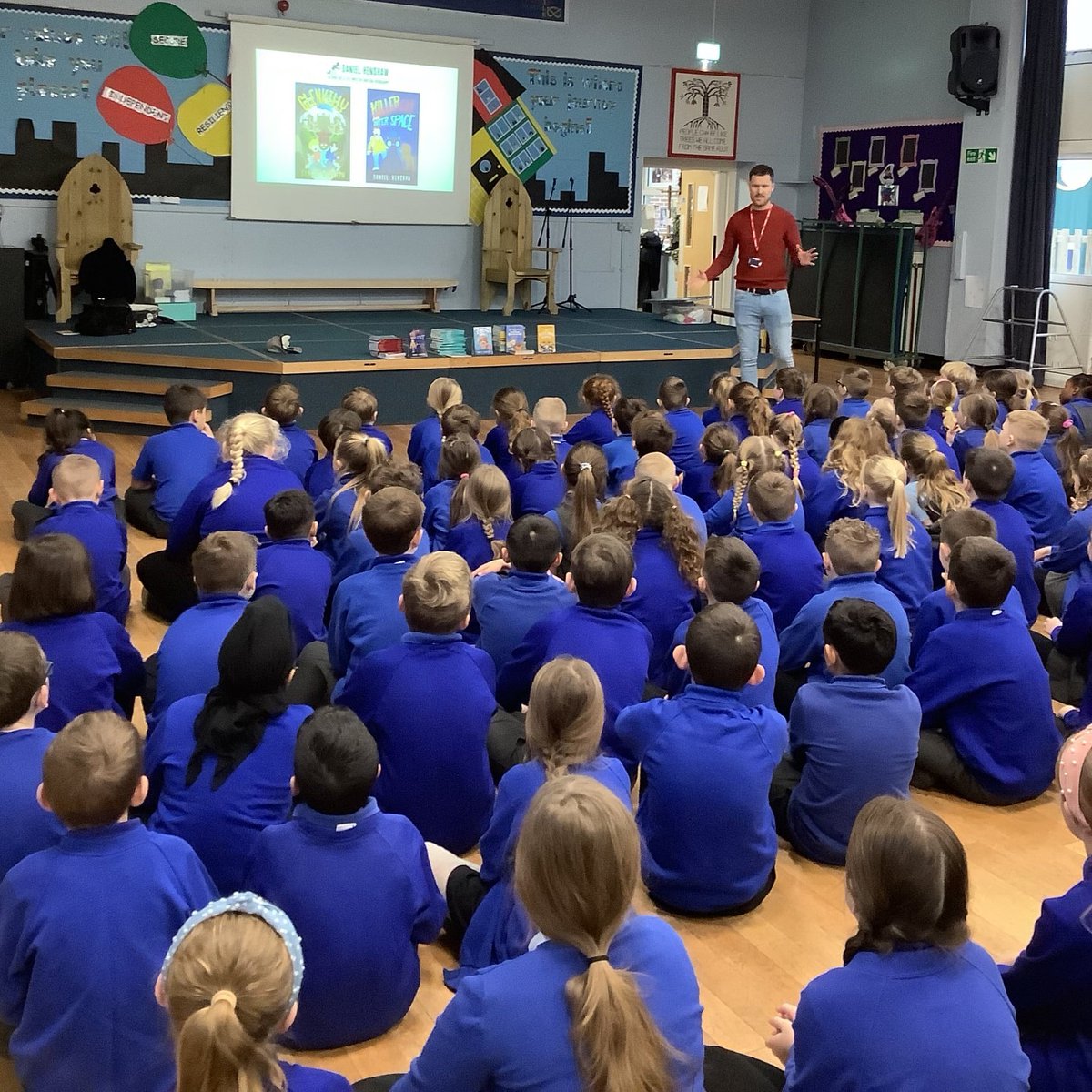 <a href="/CharliePilates/">Charlie Foster Phillips</a> @MaryAliceEvans Ooh thanks @MaryAliceEvans and <a href="/CharliePilates/">Charlie Foster Phillips</a>. I only have #WorldBookDay itself available. I’m in #MiltonKeynes the day after, so if any #schools in #Buckinghamshire are interested, I’d love to double up! 

✉️ mrdhenshaw@gmail.com