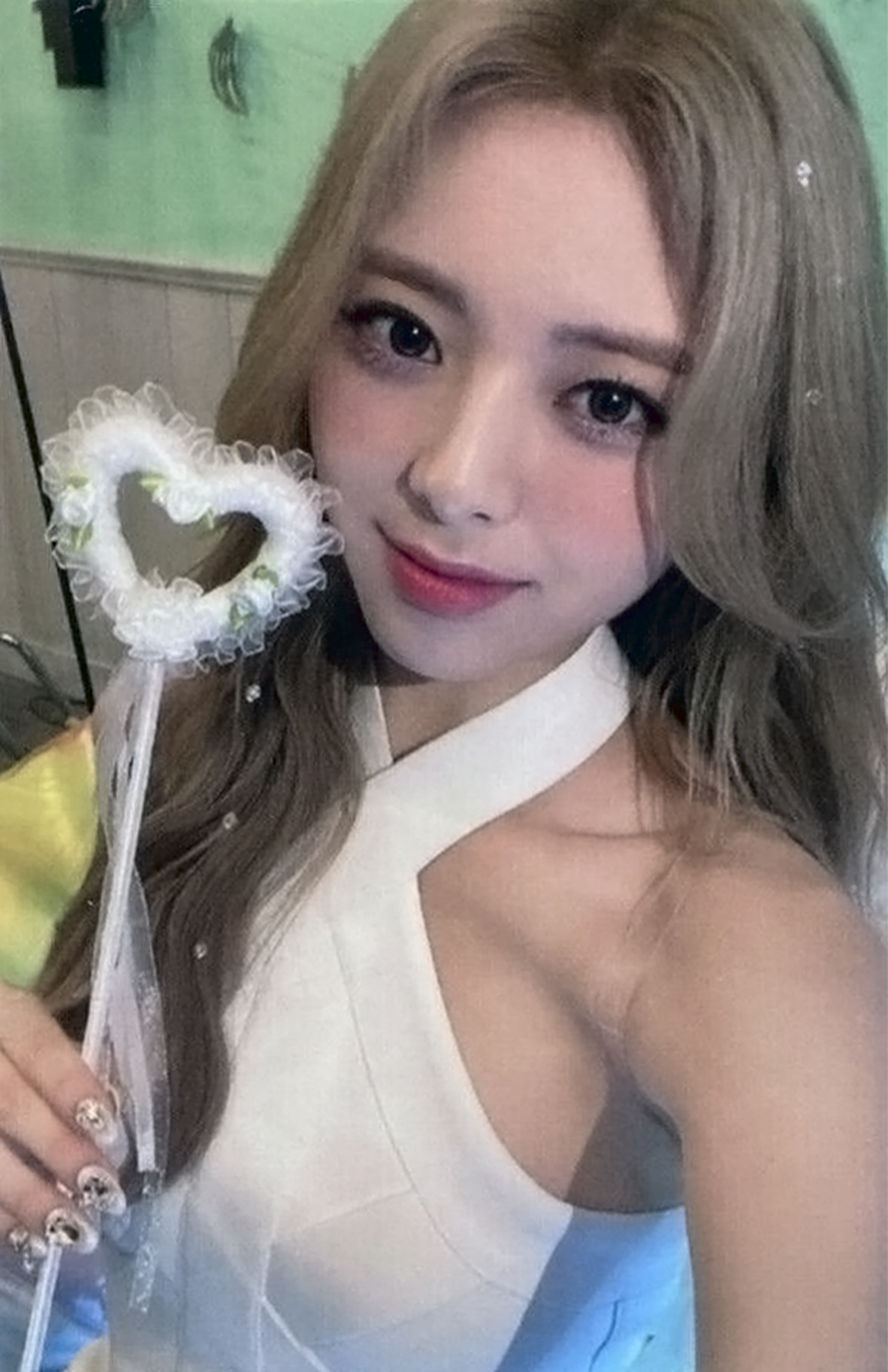 itzy shop Cheshire ユナ YUNA サイン入り 特典 itzy shop Cheshire ユナ YUNA サイン入り 特典 Yuna Official