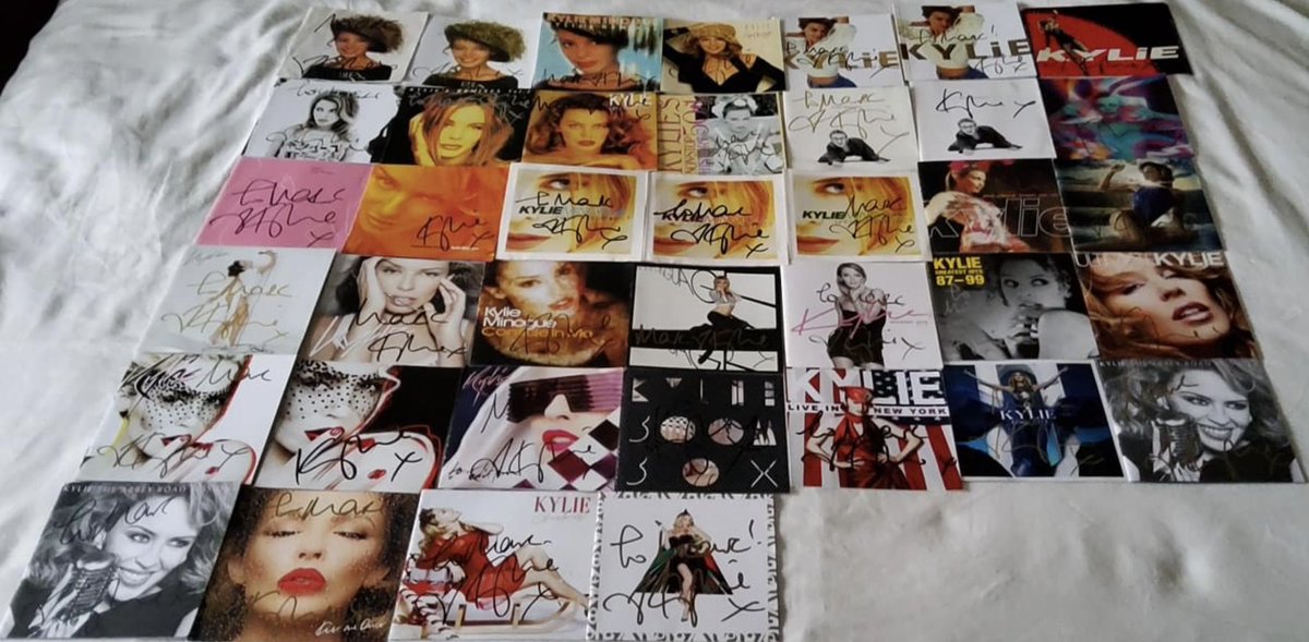 Shocked91's tweet image. I would love one of the signed #ImpossiblePrincess vinyl to go with my signed cd sleeves