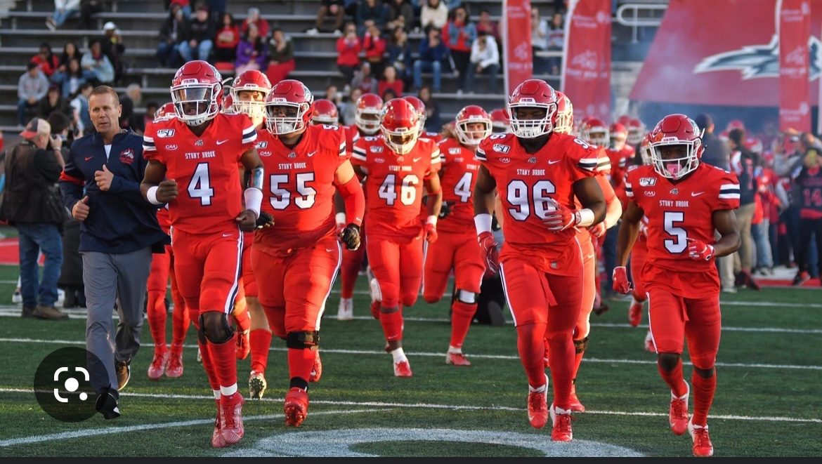 JordanMTaylor78's tweet photo. After a great conversation with @CoachBache.  I’m Blessed to say that I have received an offer to @StonyBrookFB.  Thank you for this awesome opportunity!  @CCSFFootball https://t.co/P30HvO0Xkz