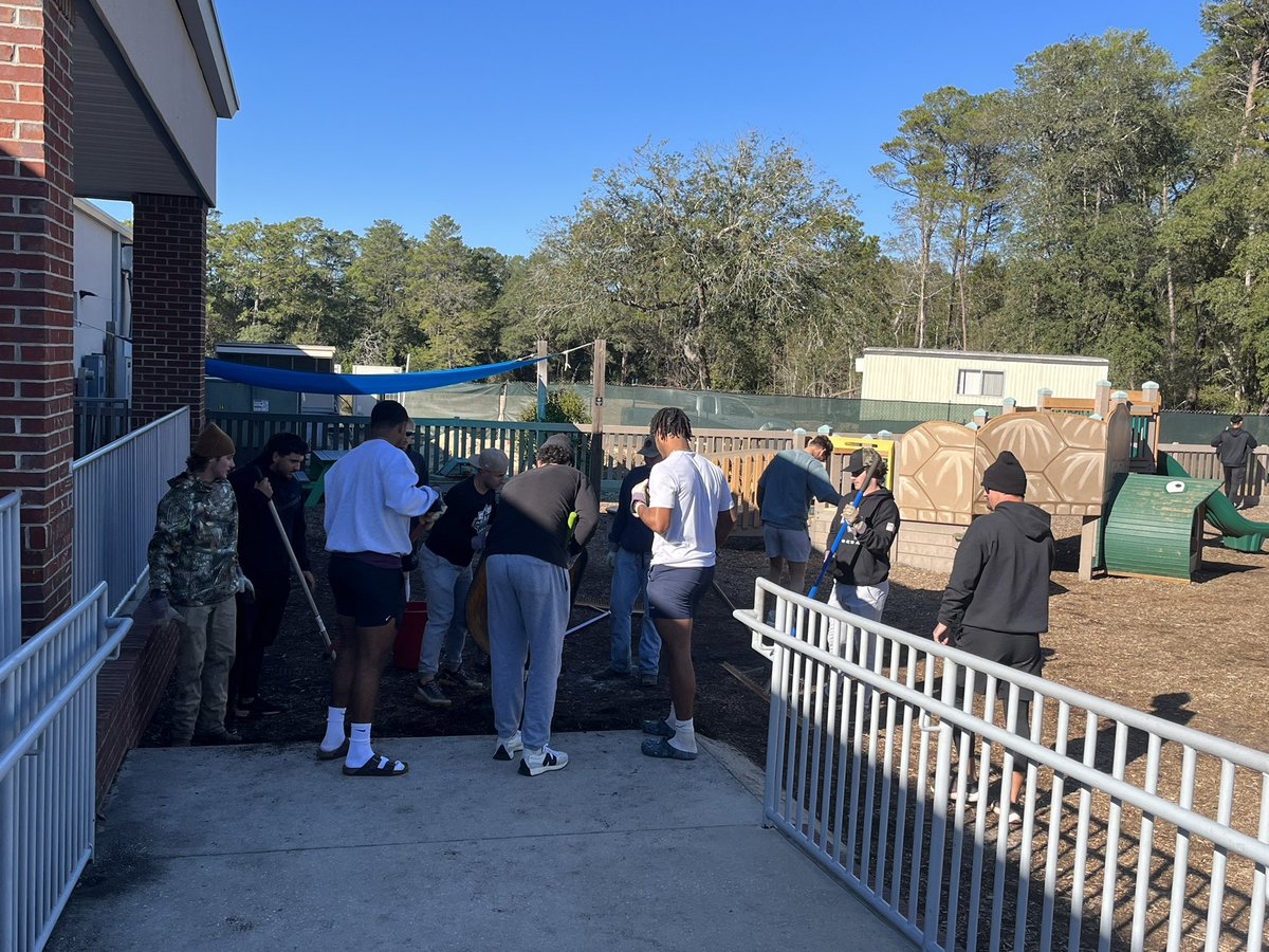 #17Days til Gameday! Raiders were happy to help out this morning spread mulch at The Emerald Coast Autism Center! 

#GoRaiders #SoundTheSiren #Together