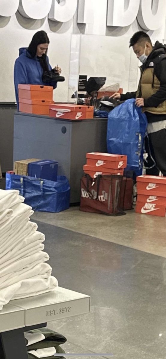 vamosALaPlaya tweet media