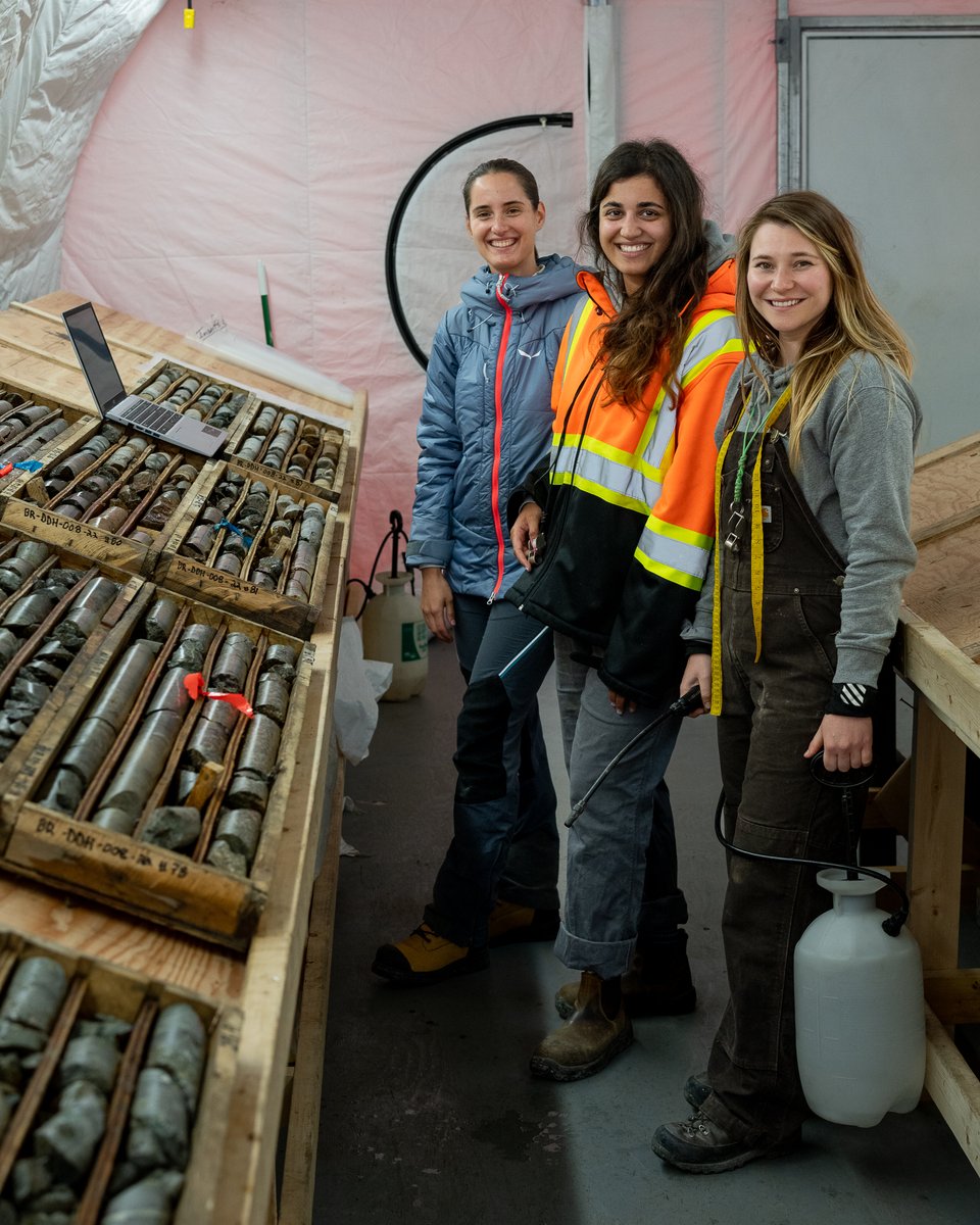hegexplore's tweet photo. Have you heard? We're hiring! 

Are you interested in working with a passionate and fun team of professionals? We are looking for several junior geologists/core technicians and exploration geologists/core loggers.

📩Reach out to us with your resume at careers@hegexplore.ca https://t.co/VKJ9WWeOoI
