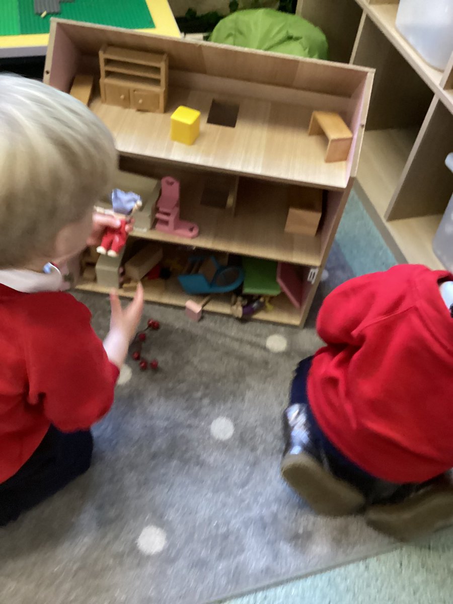 PCPNursery's tweet image. This afternoon, we went on a little adventure to our Hive space. We were very busy exploring the new areas. We loved the sensory toys- especially the fidget poppers. 🐝 @PCPHive