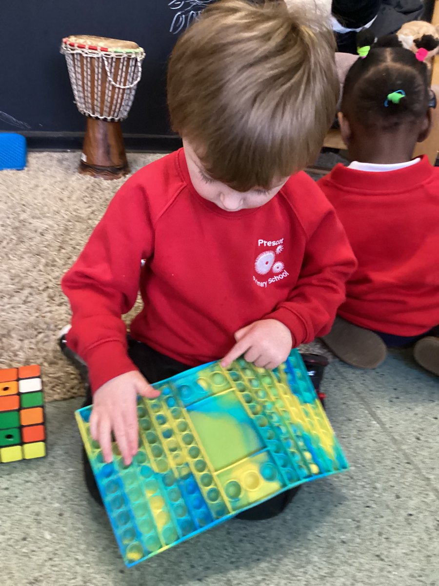 PCPNursery's tweet image. This afternoon, we went on a little adventure to our Hive space. We were very busy exploring the new areas. We loved the sensory toys- especially the fidget poppers. 🐝 @PCPHive