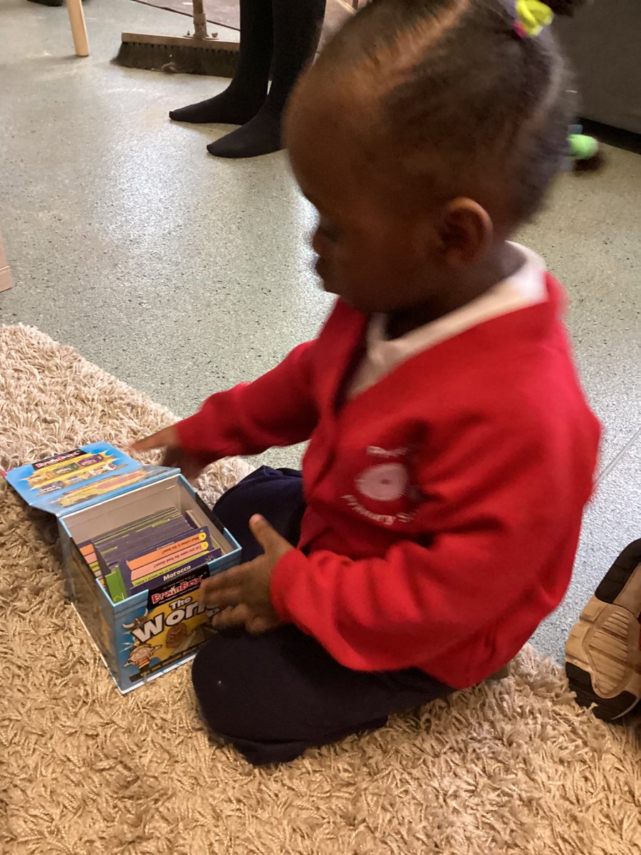 PCPNursery's tweet image. This afternoon, we went on a little adventure to our Hive space. We were very busy exploring the new areas. We loved the sensory toys- especially the fidget poppers. 🐝 @PCPHive