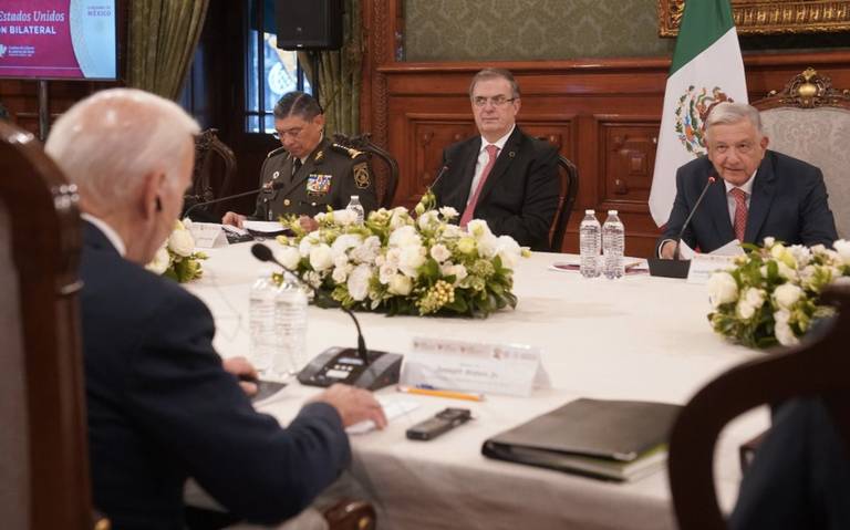 JoeSenil's tweet photo. #BuenMartes a todos, el día de ayer me reuní con el presidente de Mexico,  el señor Benito Juarez, tengo que admitir que es un hombre incomprendido, literalmente no le he entendido nada de lo que ha dicho, llevo 30 tacos hasta el día de hoy 🌮🌮
#BidenEnMexico https://t.co/lWnENmTYuv