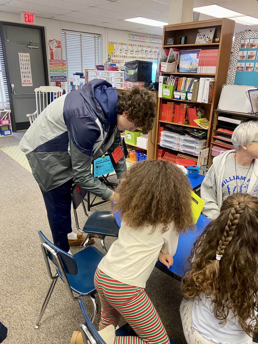 Moravian Men’s and Women’s 🏀 Teams had a blast reading to students at William Penn Elementary school in Bethlehem. Thank you for having us <a href="/WilliamPennES/">William Penn</a> 
#HoundEm
<a href="/MUGreyhounds/">Moravian Greyhounds</a> <a href="/MoravianU/">Moravian University</a>