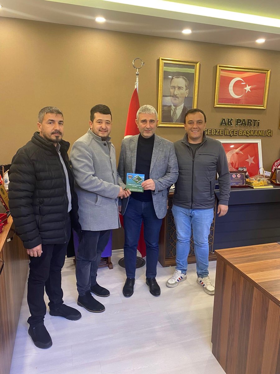 Nazik ziyaretleri ve davetlerinden dolayı Gebze Giresun ili Keşap İlçesi Armutdüzü Köyü dernek başkanı Erkan ATMACA ve yönetimine teşekkür ediyorum.

#AkPartiGebze