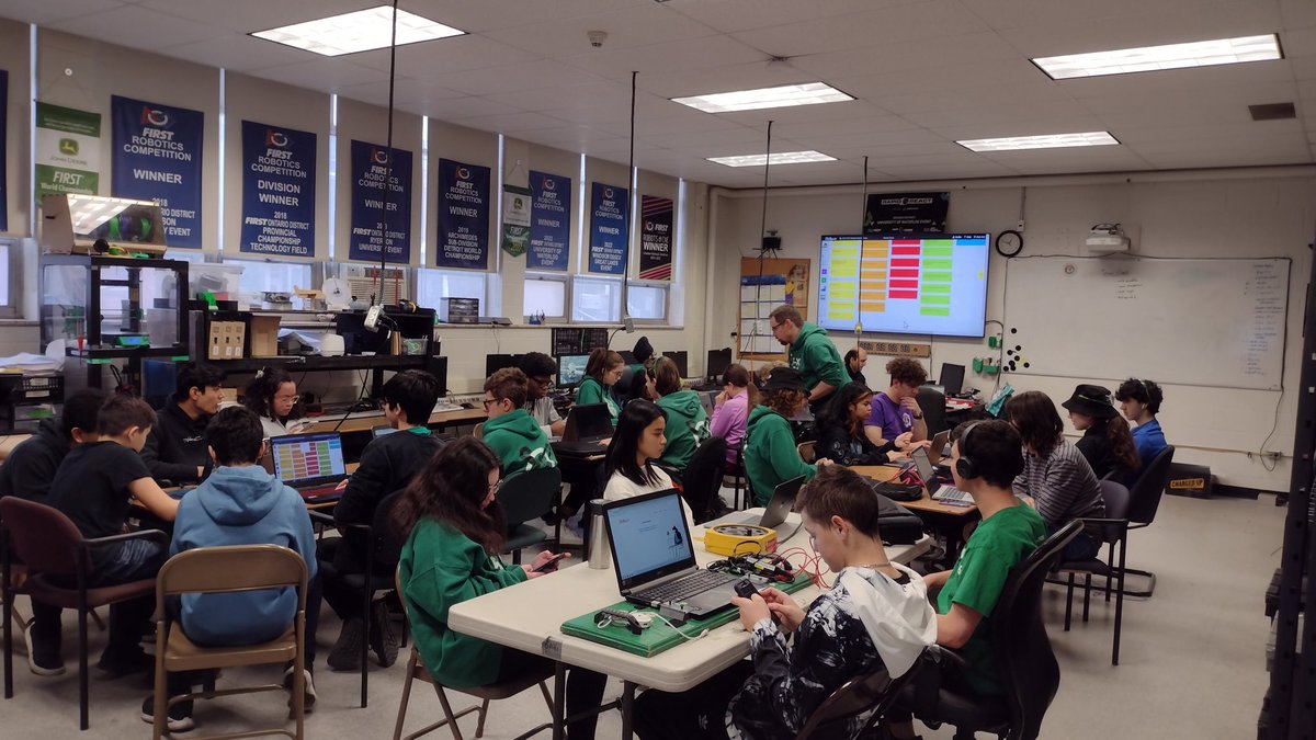 celtxrobotics's tweet image. Happy Kickoff! This past weekend, Celt-X was charged up for our 9th kickoff (and our first kickoff in person in over 3 years!). A huge thanks to our sponsors for making this season possible!
#thisisceltx #TeamREV #JDInspires #omgrobots