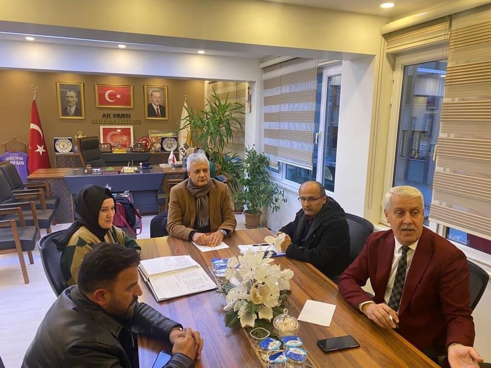 İl Yöneticimiz Fehmi ÖZTÜRK'ün katılımıyla ilçe icra ve yönetim kurulu toplantılarımızı gerçekleştirdik. 
Toplantılarımızda alınan kararların hayırlara vesile olmasını diliyorum.

#AkPartiGebze 
#Hedef2023