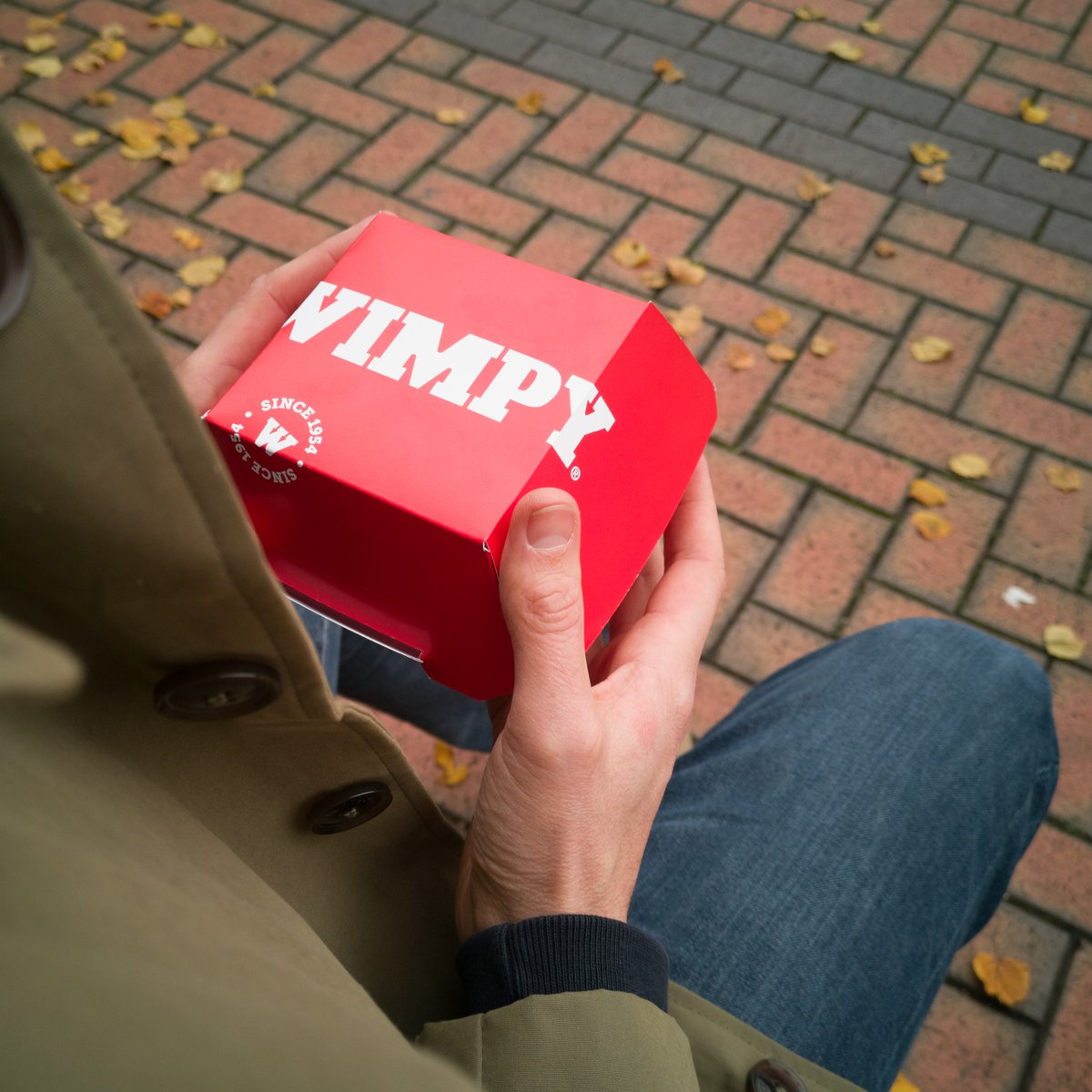 WimpyUK's tweet photo. New Years Resolution No 4: More ‘Me’ Time

Spending time to unwind is really important, so why waste it with a good book when you could relax with your fav Wimpy burger in hand???

#HereToHelp 😂

#WimpyUK #NewYearResolution #MoreMeTime #Burger #WimpyMoment  #EnjoyEveryMoment https://t.co/m4bhV7unqU
