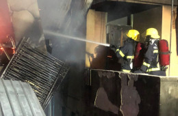 Kashif_Nasyr's tweet photo. Now, let's talk about the availability of water for firefighting. Fire vehicles carry a limited amount for initial response. No hydrants, so our FRS drafts its water supply from the lagoon surrounding Male. A time staking operation to relay water. Imagine doing that in Hulhumale! https://t.co/xd2Lbqw0aS