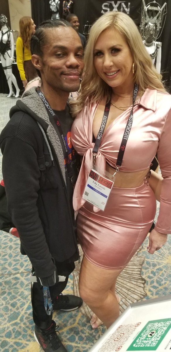 Lila_lovelyxxx's tweet photo. AVN pic thread Day 1 @elevatedx @thedickdangle @aj_fresh_xxx @tiffanystarbbw @smother_queen_d  #evaknoxxxx https://t.co/Kipw4HYd6h